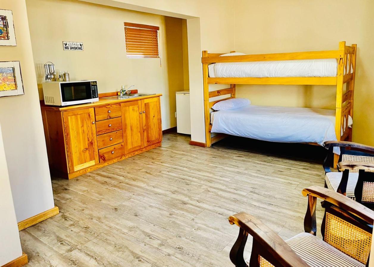 Travalia Guest Farm Villa Nelspoort Bagian luar foto