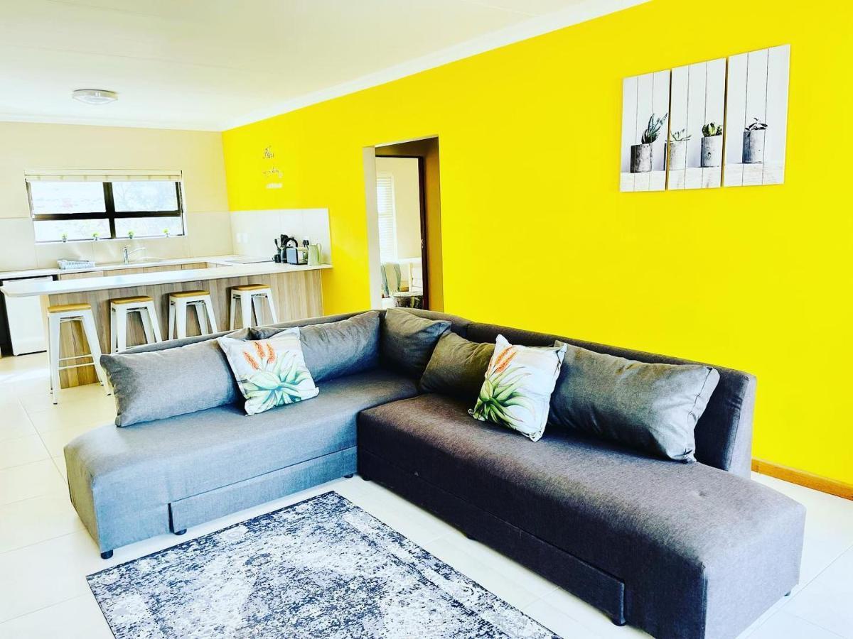 Travalia Guest Farm Villa Nelspoort Bagian luar foto